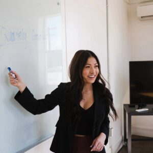 Demo - Sandalwood candle